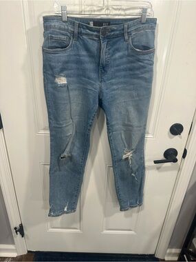Kut from the Kloth Medium Blue Distressed Ankle Jeans